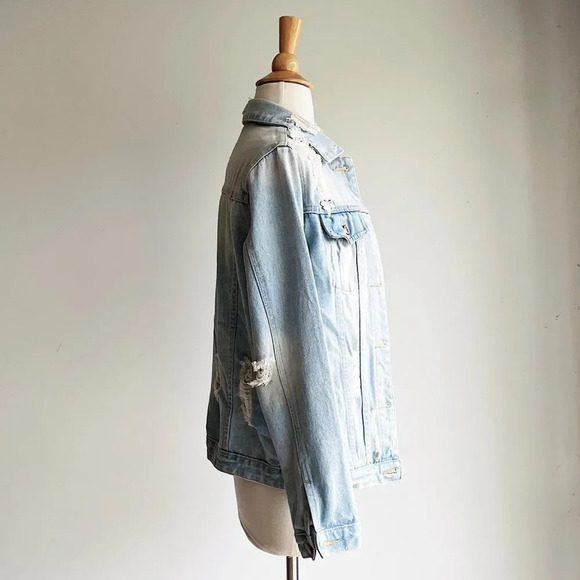 THREAD & SUPPLY | Lightwash Distressed Denim Jacket | S - Picture 4 of 13
